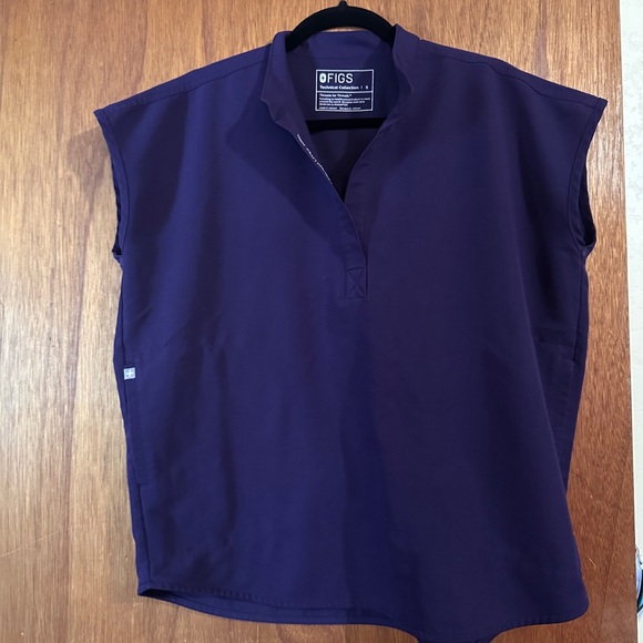 Figs Rafaela Top - Picture 2 of 3